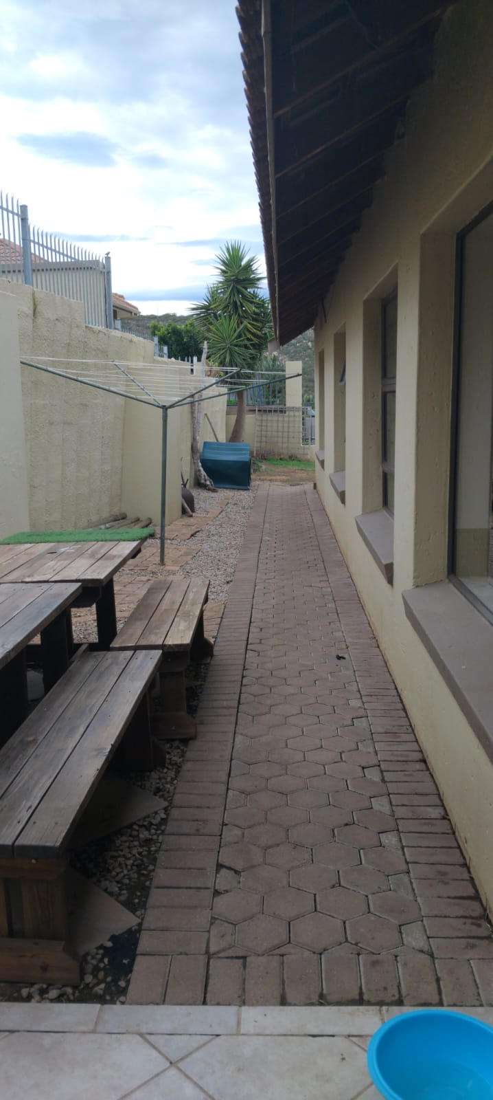 To Let 3 Bedroom Property for Rent in Island View Western Cape